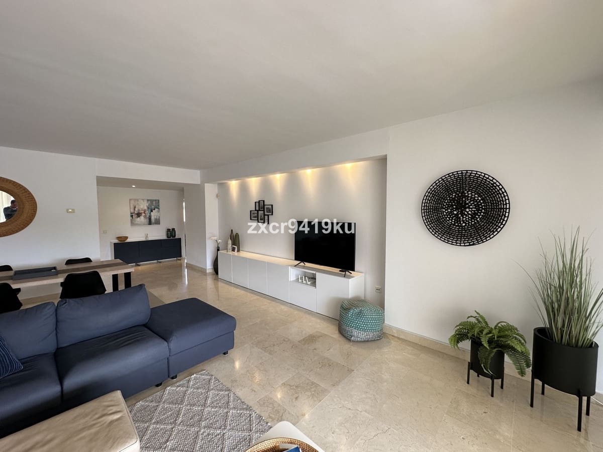 2 soverom Leilighet til salgs i Mijas med svømmebasseng garasje - € 459 000 (Ref: 9731176)