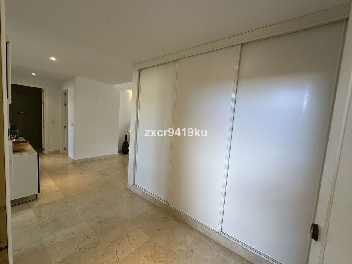 2 soverom Leilighet til salgs i Mijas med svømmebasseng garasje - € 459 000 (Ref: 9731176)