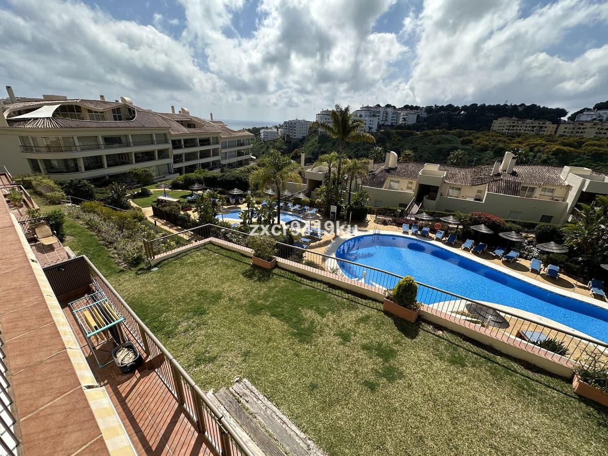 2 soverom Leilighet til salgs i Mijas med svømmebasseng garasje - € 459 000 (Ref: 9731176)