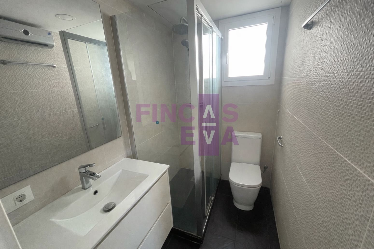 2 quarto Apartamento para venda em Barcelona cidade - 327 000 € (Ref: 9733808)