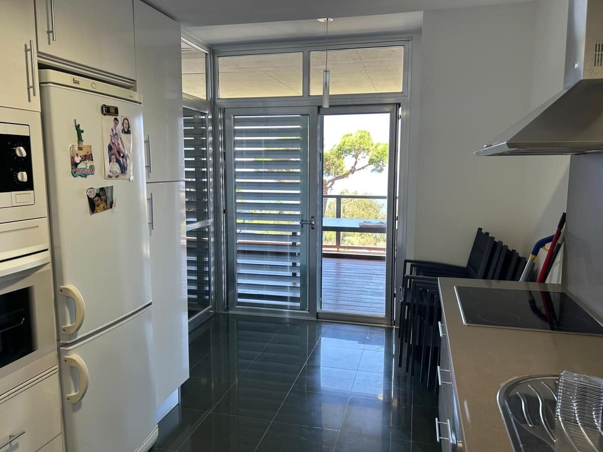 3 sovrum Lägenhet till salu i Manilva med pool garage - 380 000 € (Ref: 9737162)