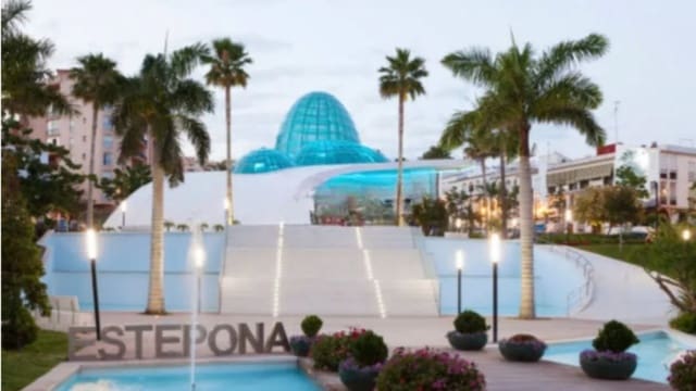 3 chambre Appartement à vendre à Centro, Estepona avec garage - 437 000 € (Ref: 9737227)