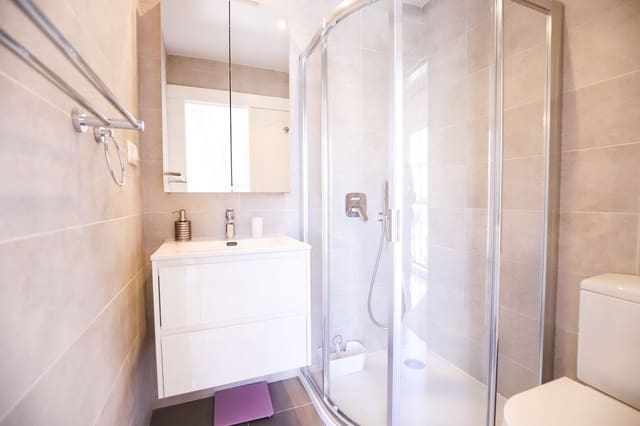 3 chambre Villa/Maison à vendre à La Reserva, Marbella avec piscine garage - 569 000 € (Ref: 9737228)