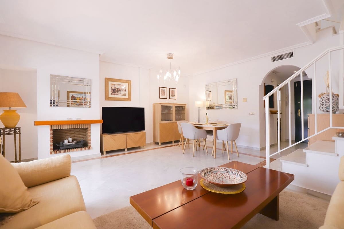 3 chambre Villa/Maison à vendre à Marbella avec piscine garage - 569 000 € (Ref: 9737228)