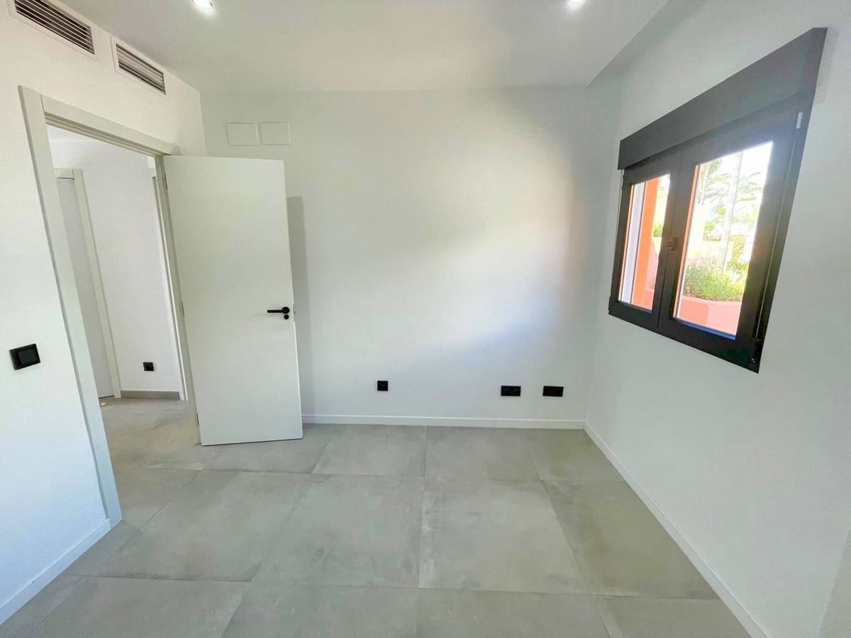 3 sovrum Villa till salu i El Paraiso med pool garage - 600 000 € (Ref: 9737231)