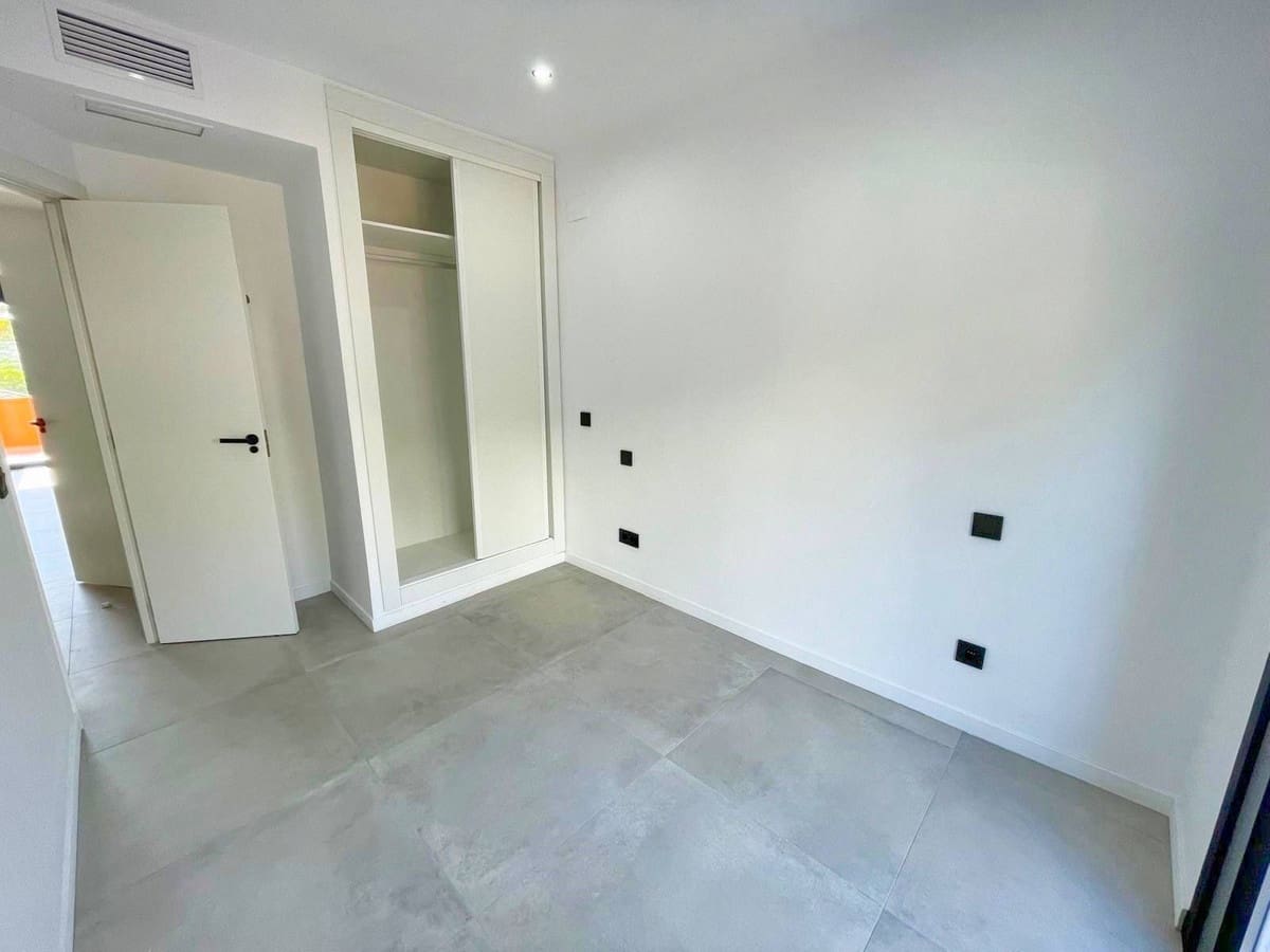 3 sovrum Villa till salu i El Paraiso med pool garage - 600 000 € (Ref: 9737231)