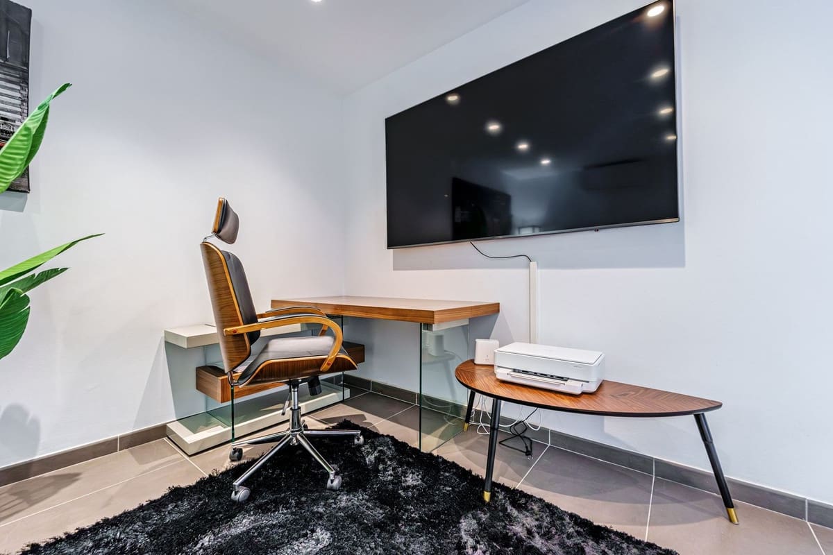 5 bedroom Villa for sale in Marbella with pool - € 2,490,000 (Ref: 9752621)