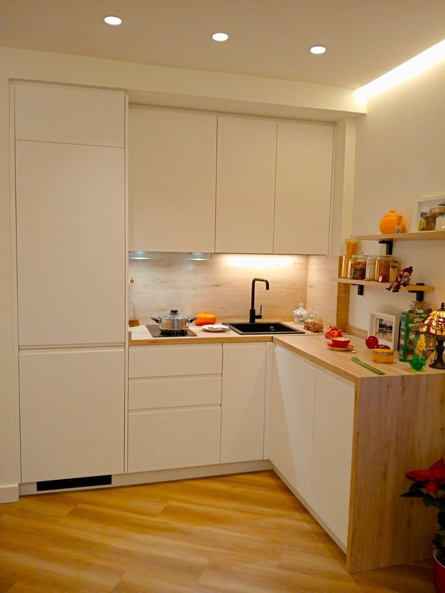 1 bedroom Flat for sale in Estepona with pool - € 305,000 (Ref: 9752622)