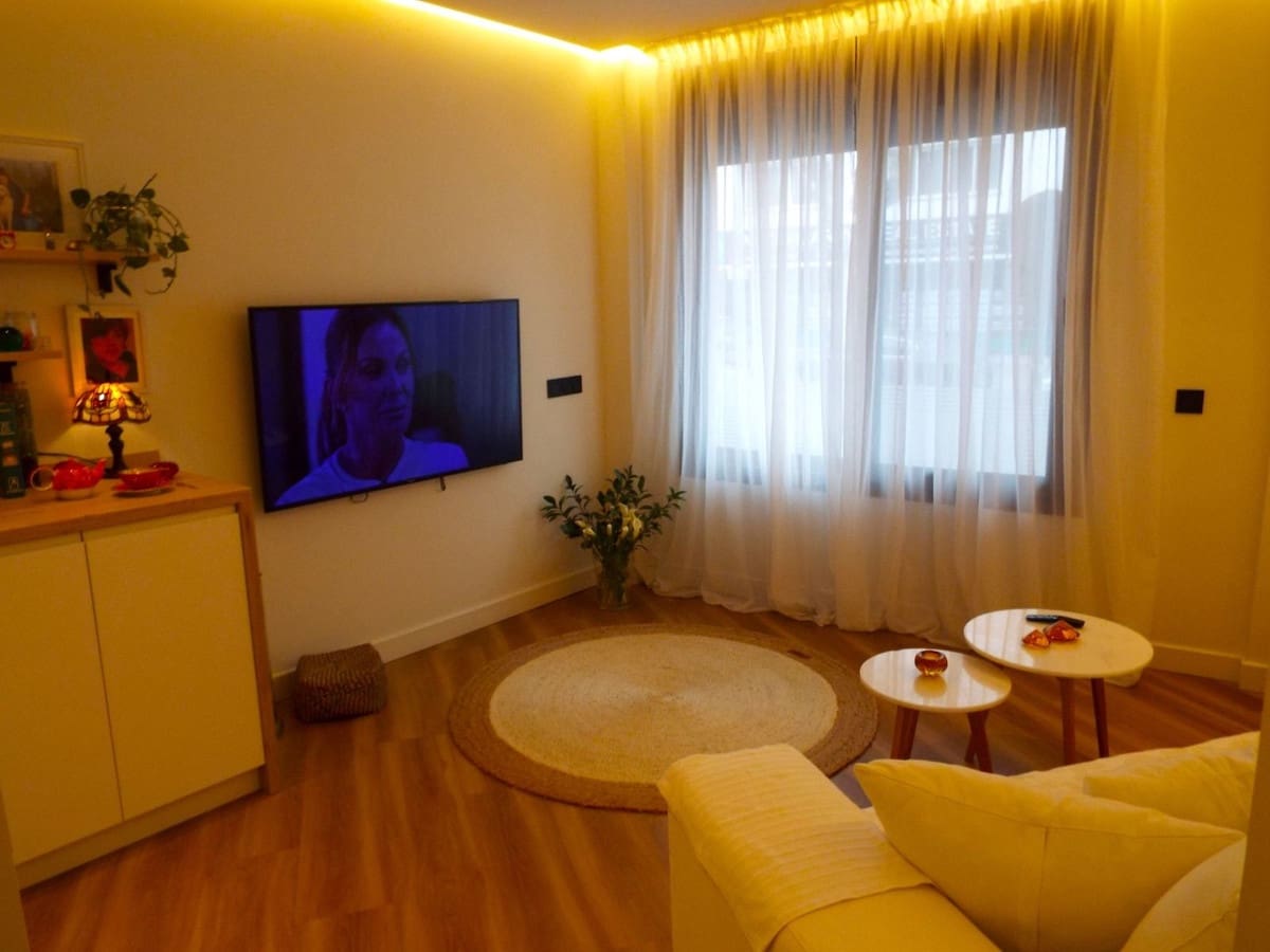 1 bedroom Flat for sale in Estepona with pool - € 305,000 (Ref: 9752622)