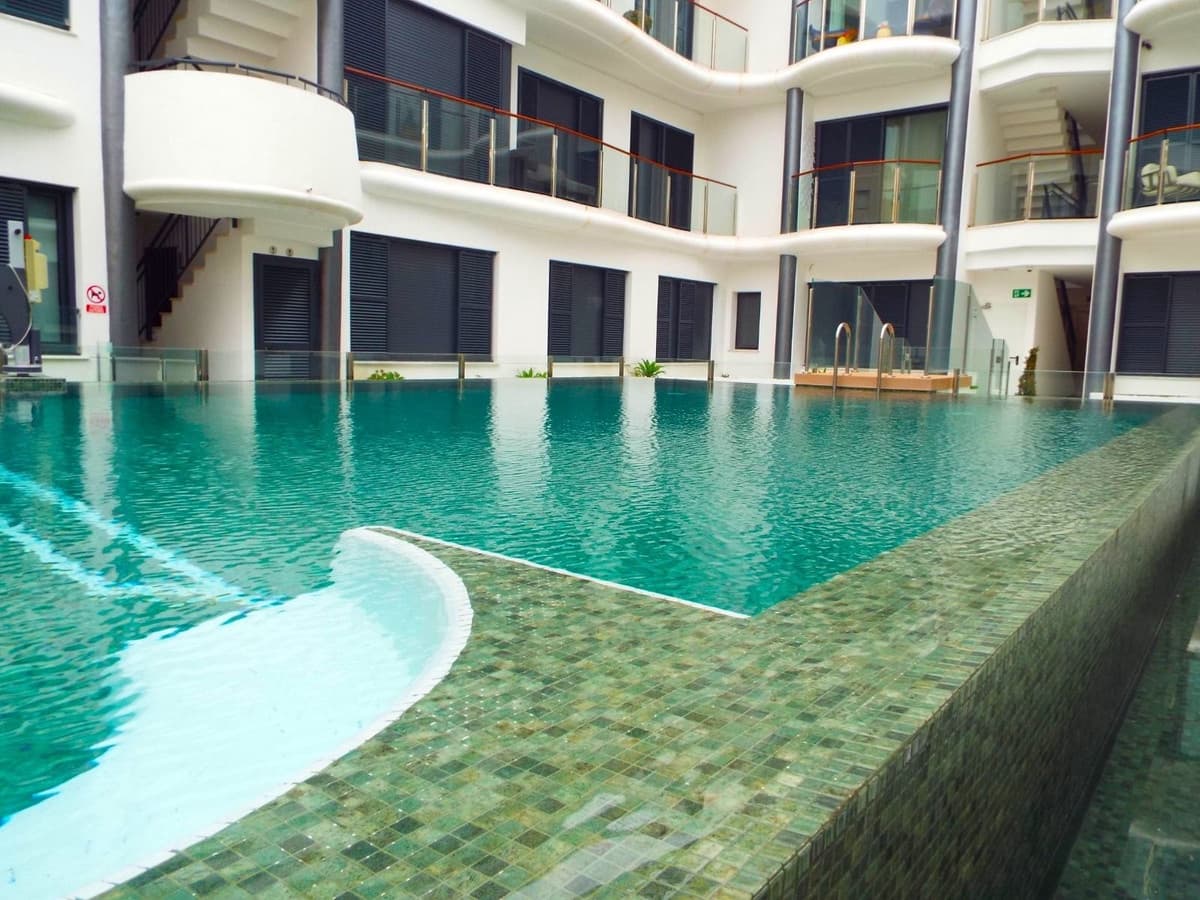 1 bedroom Flat for sale in Estepona with pool - € 305,000 (Ref: 9752622)