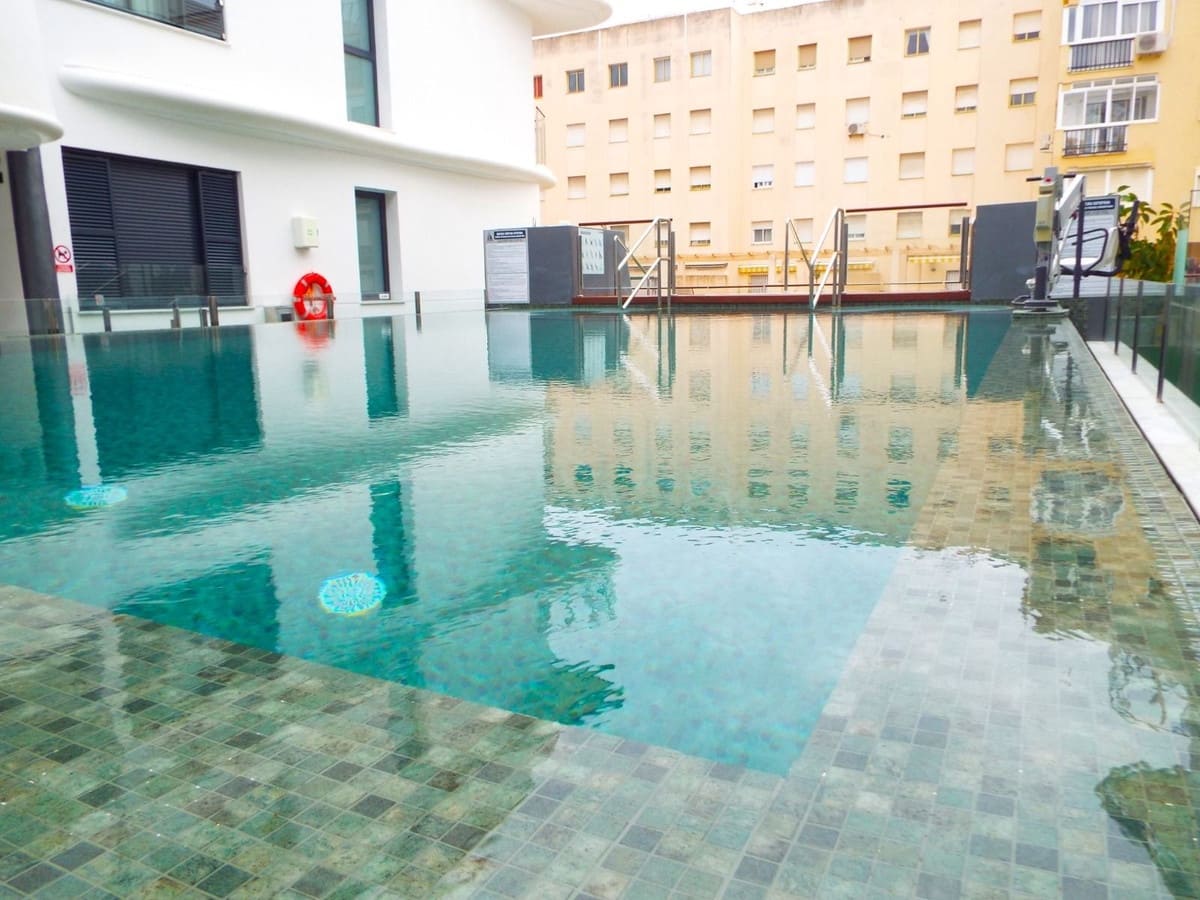 1 bedroom Flat for sale in Estepona with pool - € 305,000 (Ref: 9752622)