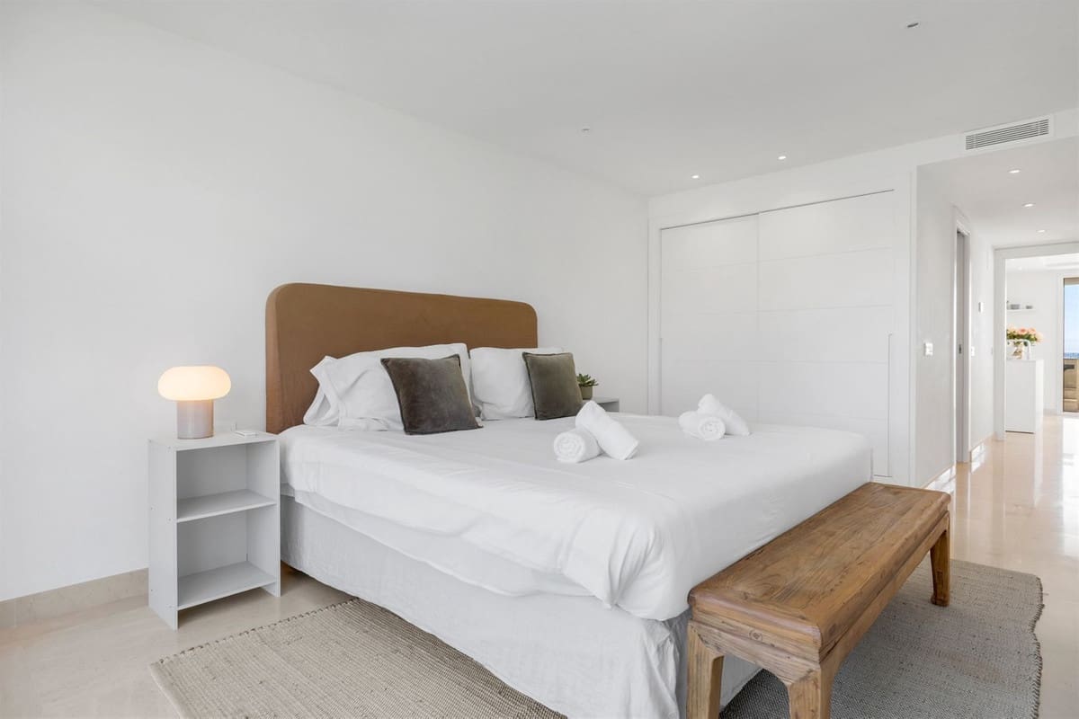 2 makuuhuone Asunto myytävänä paikassa Marbella mukana uima-altaan - 950 000 € (Ref: 9752625)