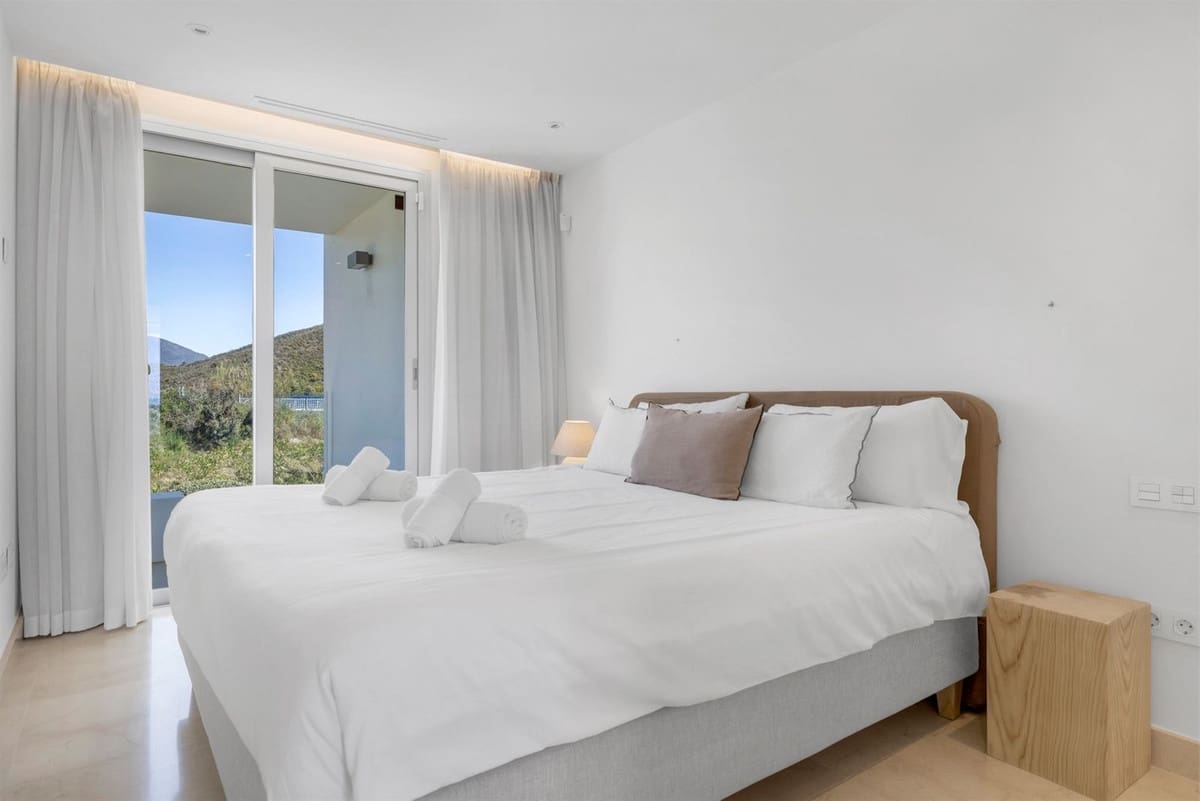 2 makuuhuone Asunto myytävänä paikassa Marbella mukana uima-altaan - 950 000 € (Ref: 9752625)