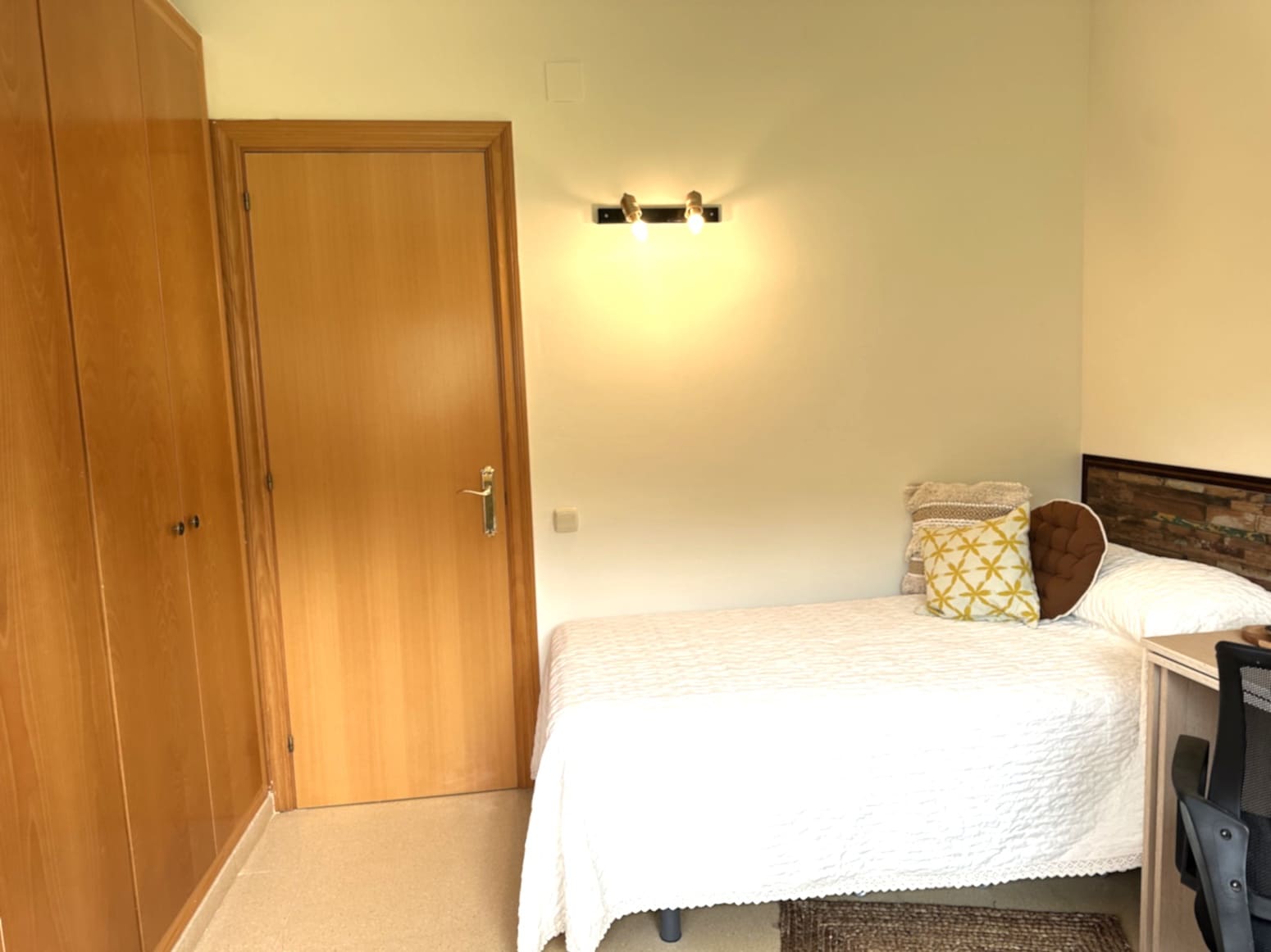 4 sypialnia Willa na sprzedaż w Salomo z garażem - 289 000 € (Ref: 9752626)