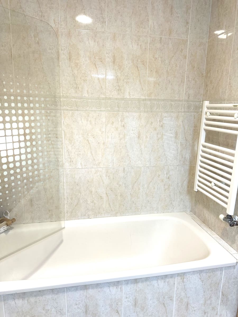 4 sypialnia Willa na sprzedaż w Salomo z garażem - 289 000 € (Ref: 9752626)