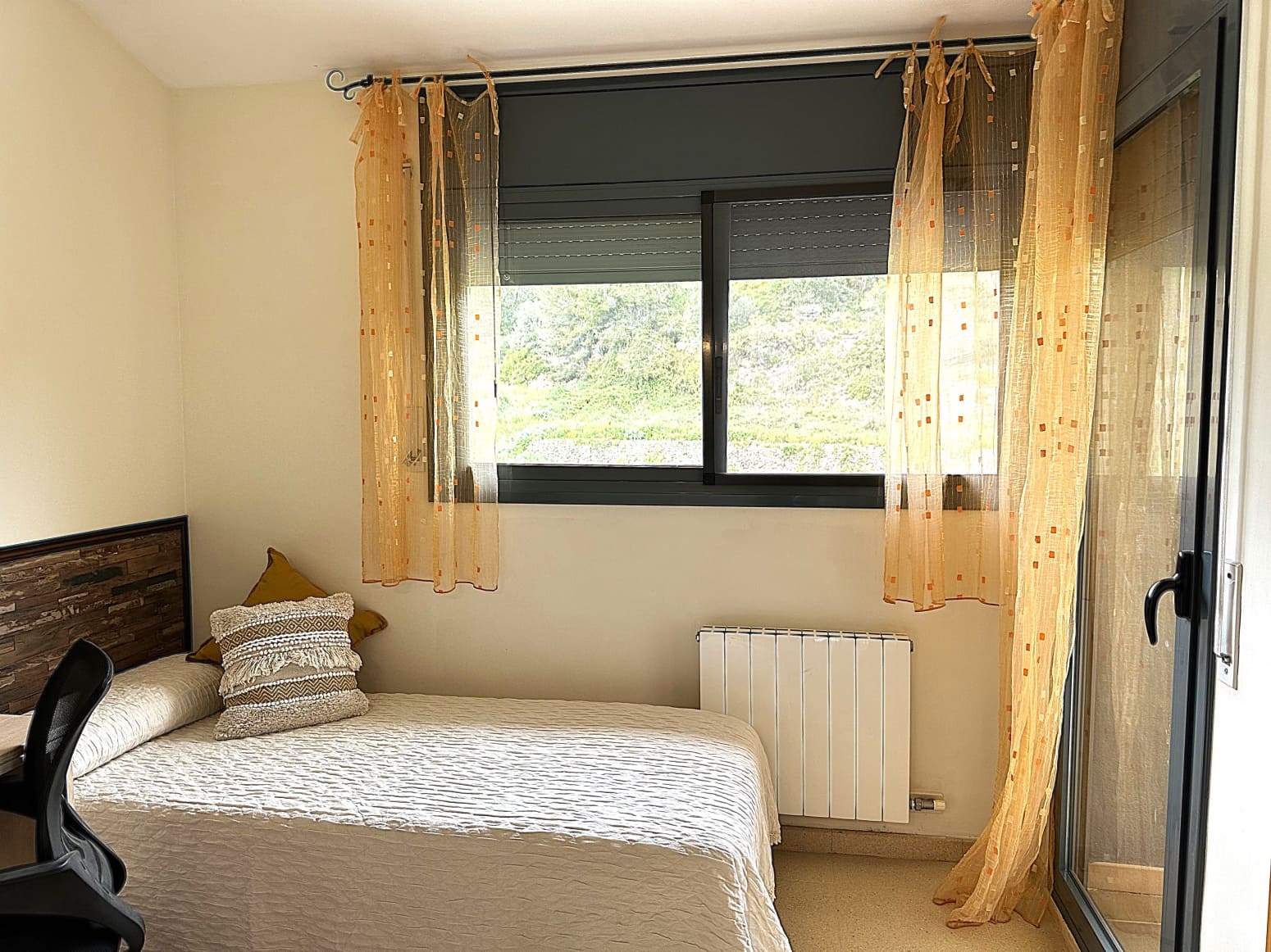 4 sypialnia Willa na sprzedaż w Salomo z garażem - 289 000 € (Ref: 9752626)