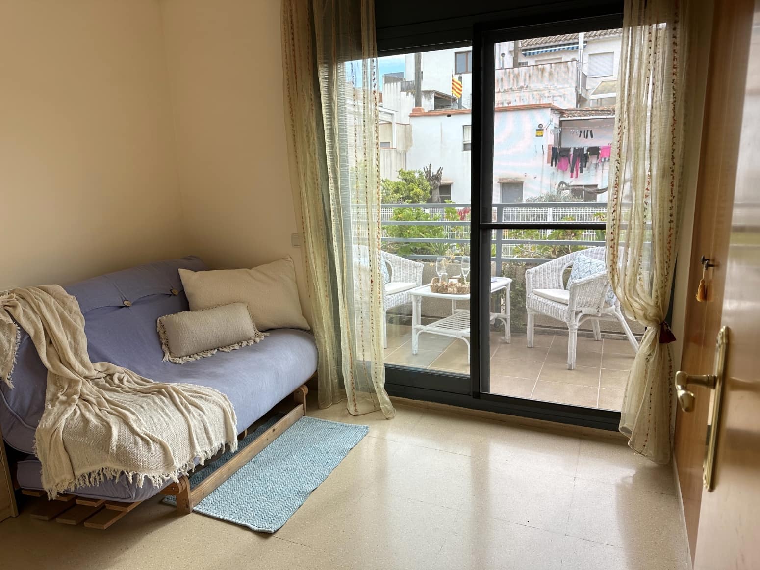 4 sypialnia Willa na sprzedaż w Salomo z garażem - 289 000 € (Ref: 9752626)