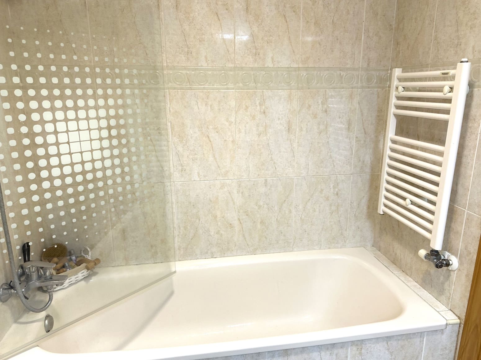 4 sypialnia Willa na sprzedaż w Salomo z garażem - 289 000 € (Ref: 9752626)