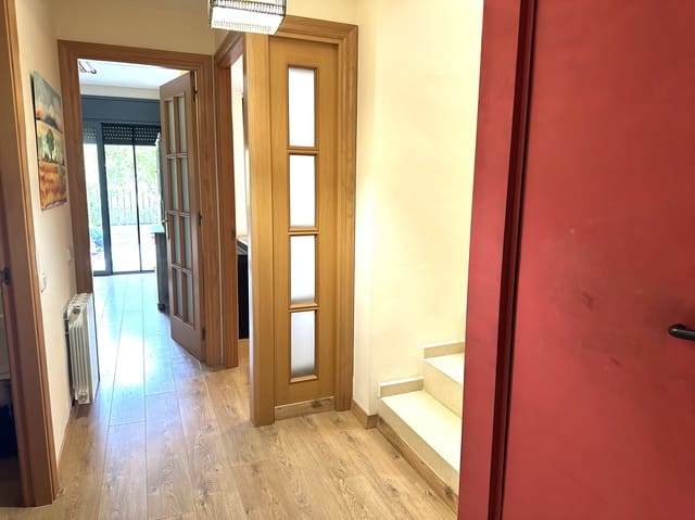 4 sypialnia Willa na sprzedaż w Salomó z garażem - 289 000 € (Ref: 9752626)