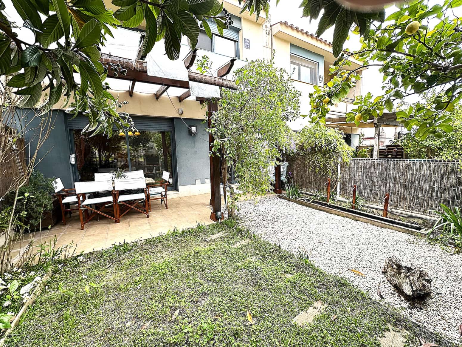 4 sypialnia Willa na sprzedaż w Salomo z garażem - 289 000 € (Ref: 9752626)