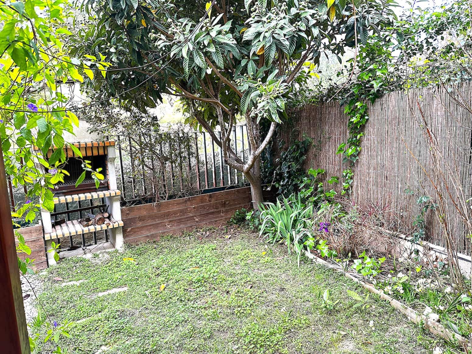 4 sypialnia Willa na sprzedaż w Salomo z garażem - 289 000 € (Ref: 9752626)