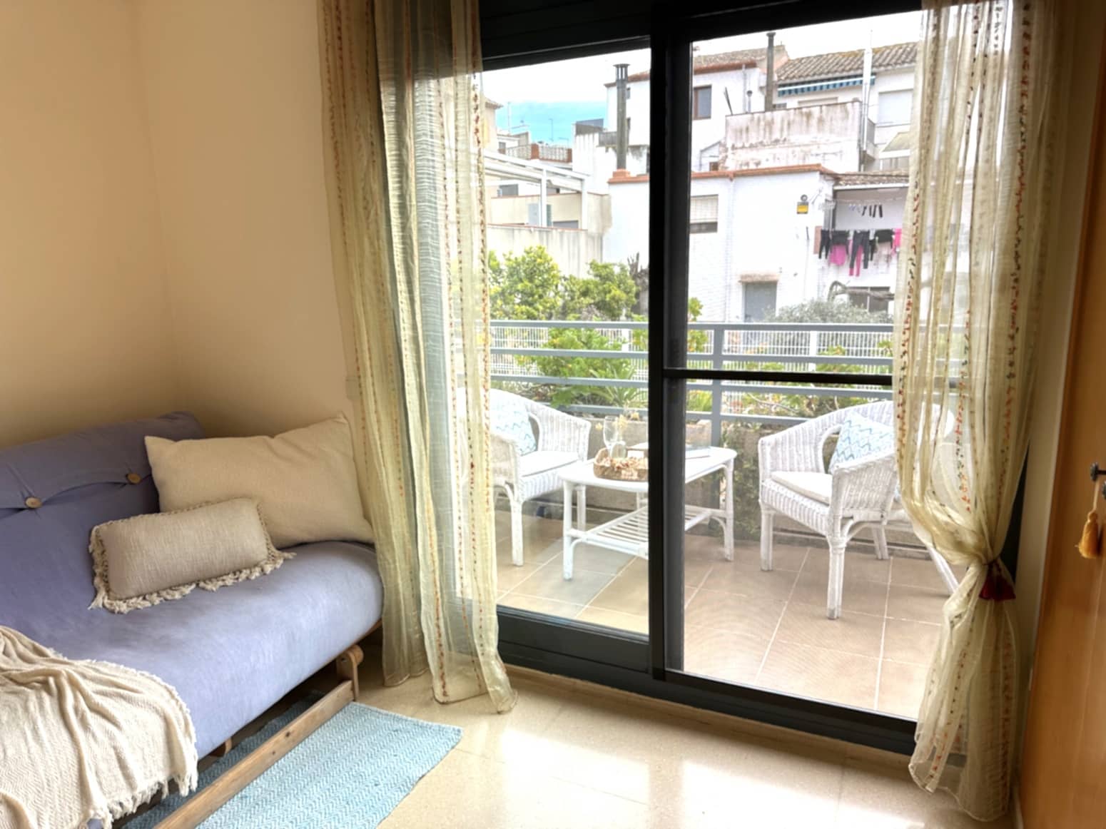 4 sypialnia Willa na sprzedaż w Salomo z garażem - 289 000 € (Ref: 9752626)