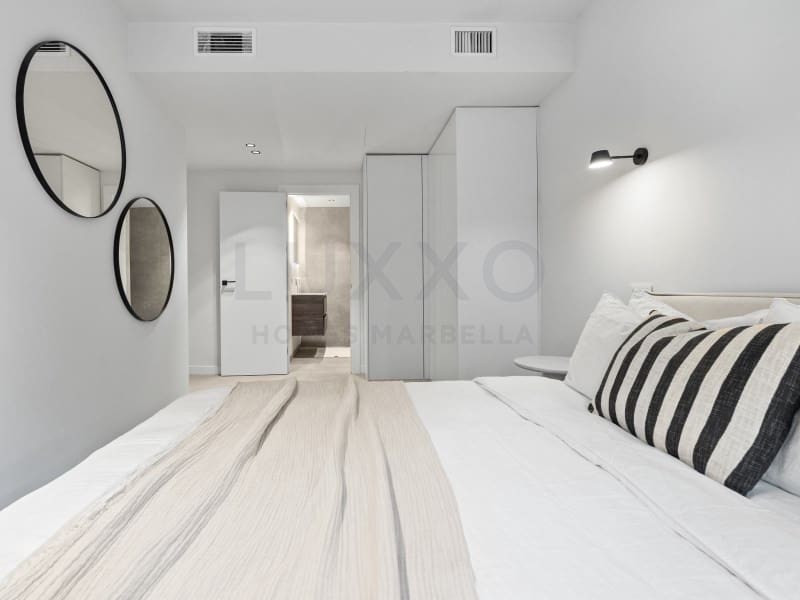 2 Zimmer Wohnung zu verkaufen in Benahavis mit Pool Garage - 674.900 € (Ref: 9752627)