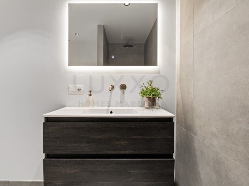 2 Zimmer Wohnung zu verkaufen in Benahavis mit Pool Garage - 674.900 € (Ref: 9752627)