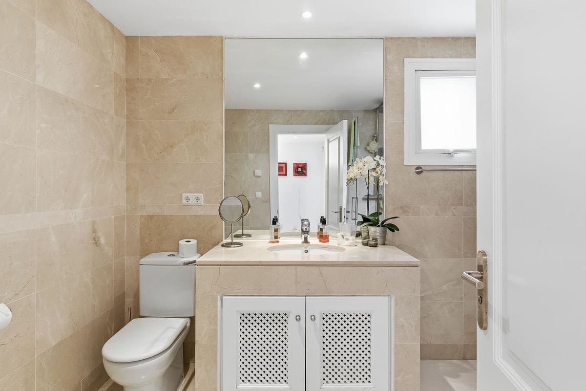 3 chambre Appartement à vendre à Marbella avec piscine garage - 695 000 € (Ref: 9753693)