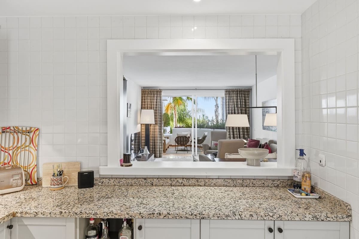 3 chambre Appartement à vendre à Marbella avec piscine garage - 695 000 € (Ref: 9753693)