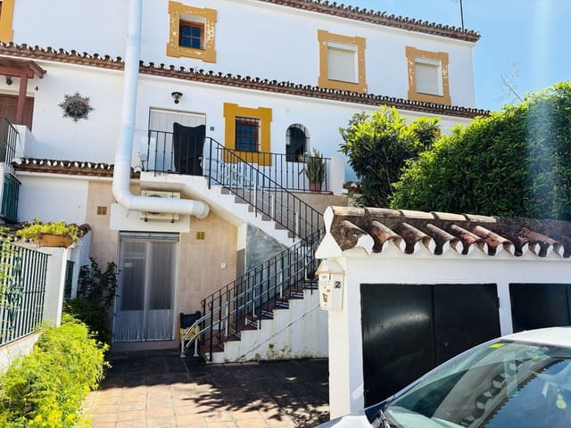 5 makuuhuone Huvila myytävänä paikassa Centro, Estepona - 875 000 € (Ref: 9753694)