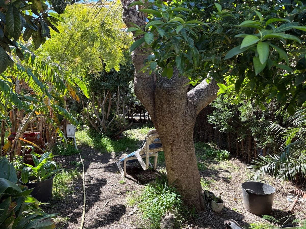 5 makuuhuone Huvila myytävänä paikassa Estepona - 875 000 € (Ref: 9753694)