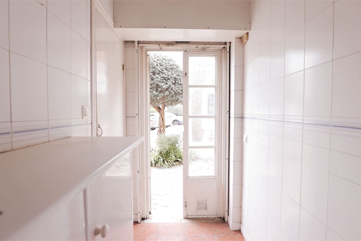 Kaupallinen myytävänä paikassa Mijas mukana 
autotalli - 199 995 € (Ref: 9753695)