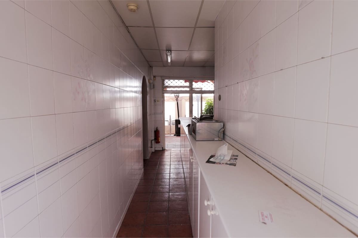 Kaupallinen myytävänä paikassa Mijas mukana 
autotalli - 199 995 € (Ref: 9753695)