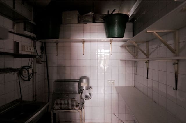 Commercieel te koop in Calahonda, Mijas met garage - € 199.995 (Ref: 9753695)