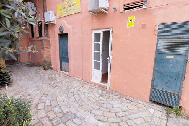 Commercieel te koop in Calahonda, Mijas met garage - € 199.995 (Ref: 9753695)
