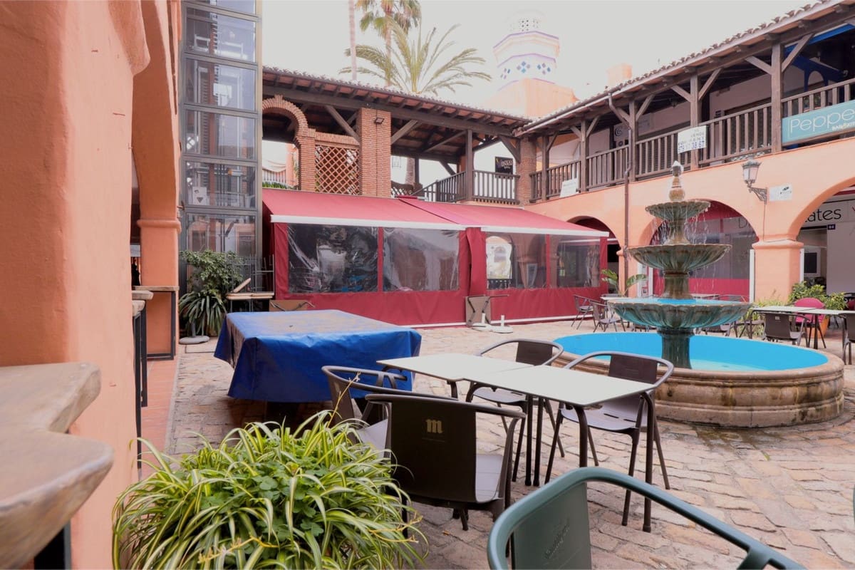 Kaupallinen myytävänä paikassa Mijas mukana 
autotalli - 199 995 € (Ref: 9753695)