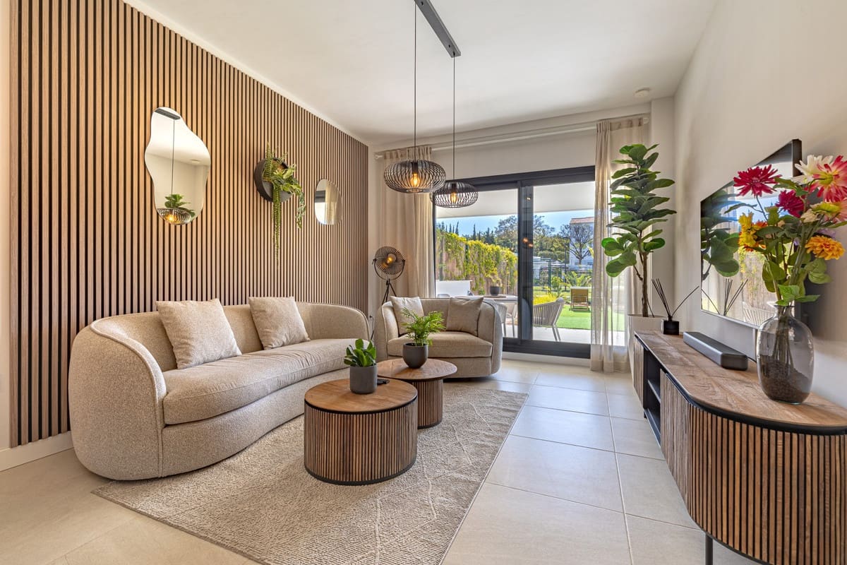 2 Zimmer Wohnung zu verkaufen in Estepona mit Pool Garage - 495.000 € (Ref: 9756775)