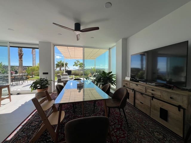 4 soveværelse Lejlighed til salg i Centro, Estepona med garage - € 1.049.000 (Ref: 9756776)