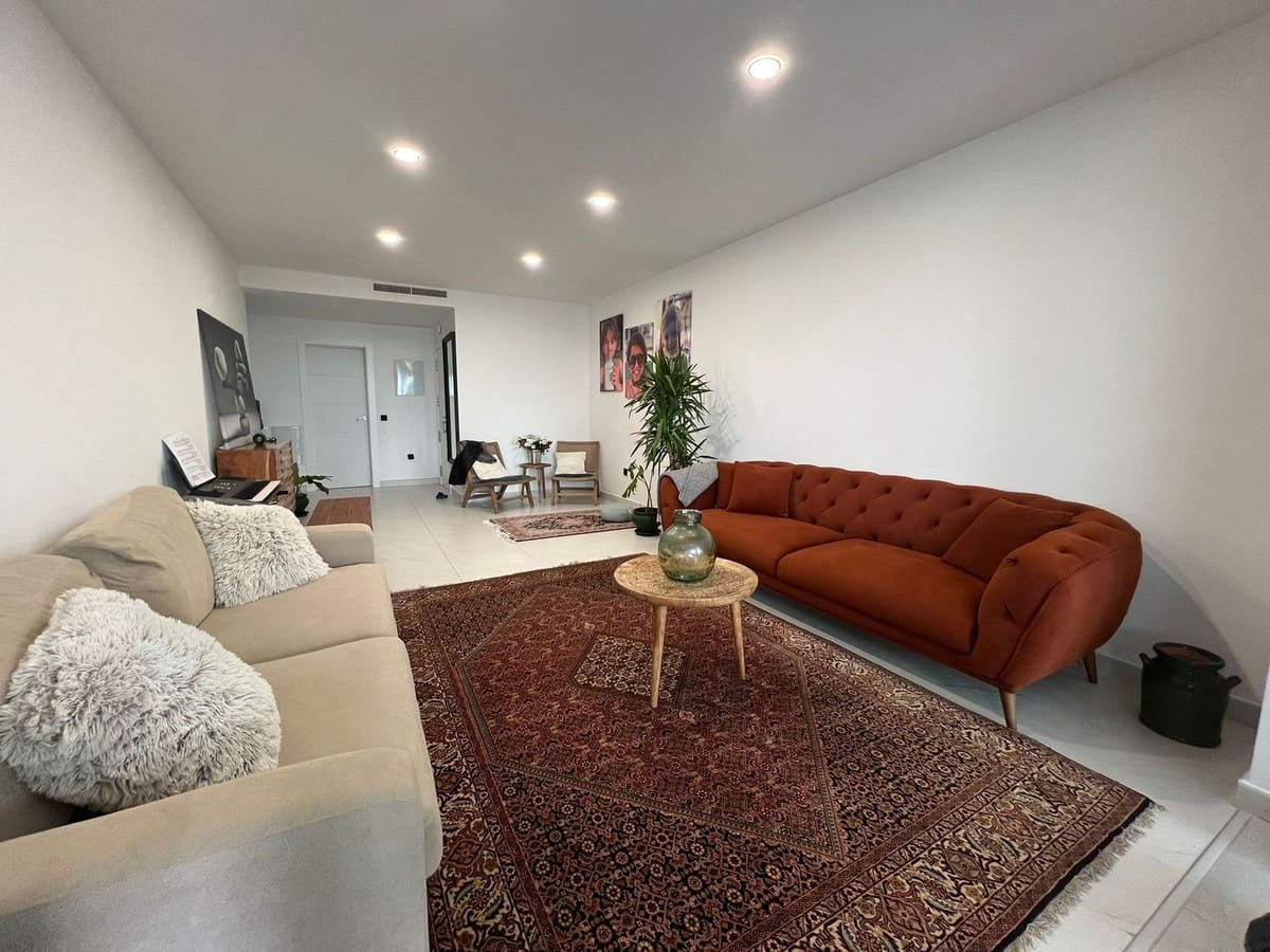 4 soveværelse Lejlighed til salg i Estepona med garage - € 1.049.000 (Ref: 9756776)