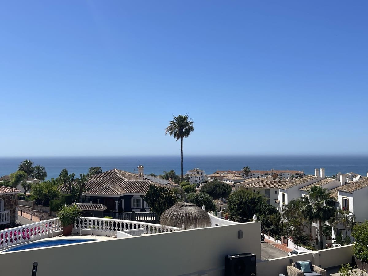 5 soveværelse Villa til salg i Mijas med swimmingpool - € 1.495.000 (Ref: 9757829)
