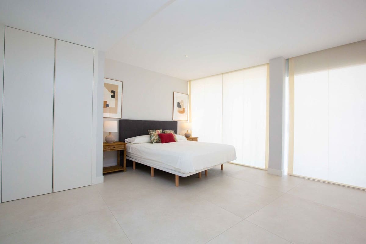 3 chambre Appartement à vendre à Estepona avec piscine garage - 1 450 000 € (Ref: 9758199)