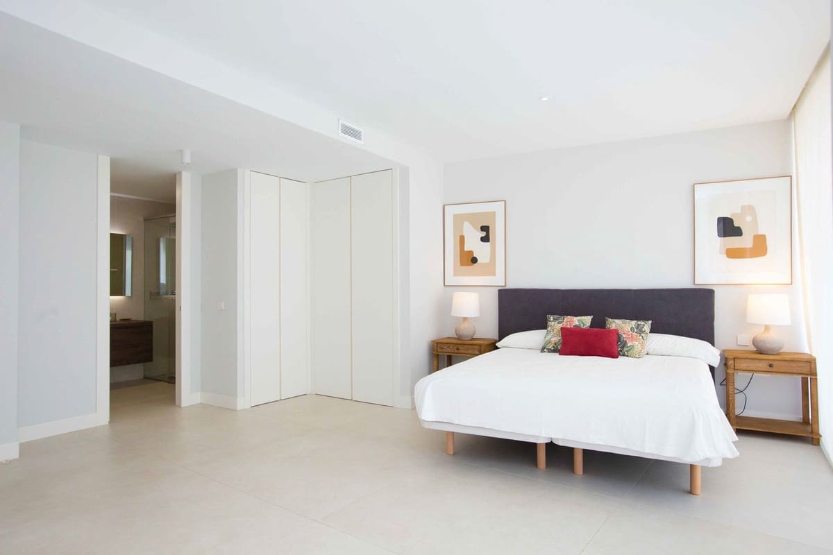 3 chambre Appartement à vendre à Estepona avec piscine garage - 1 450 000 € (Ref: 9758199)