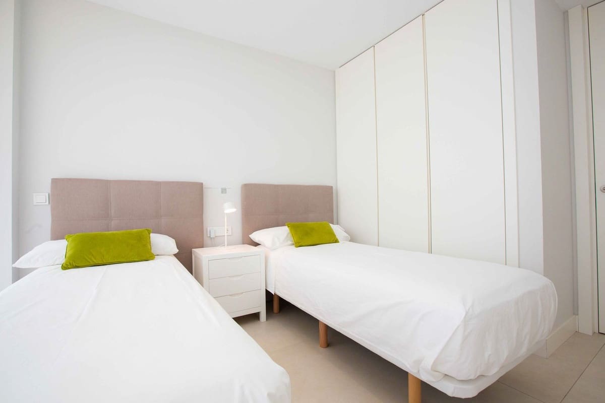 3 chambre Appartement à vendre à Estepona avec piscine garage - 1 450 000 € (Ref: 9758199)