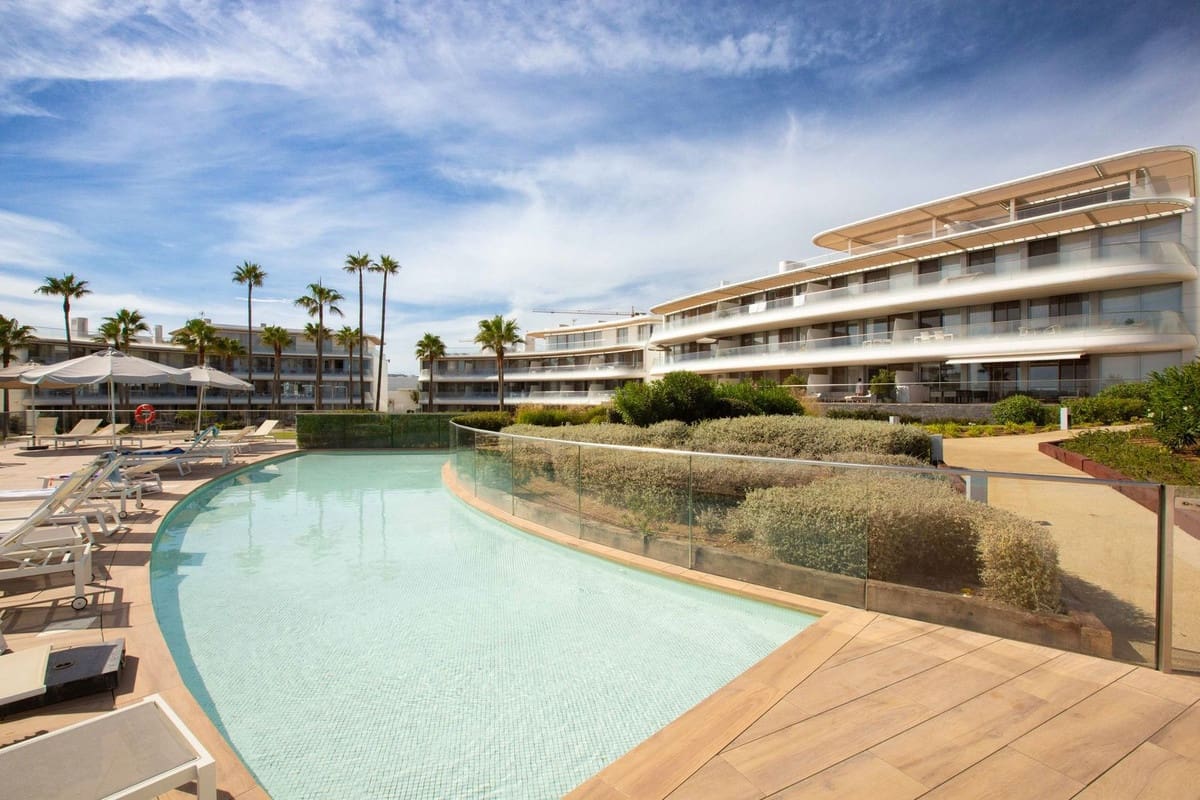 3 chambre Appartement à vendre à Estepona avec piscine garage - 1 450 000 € (Ref: 9758199)
