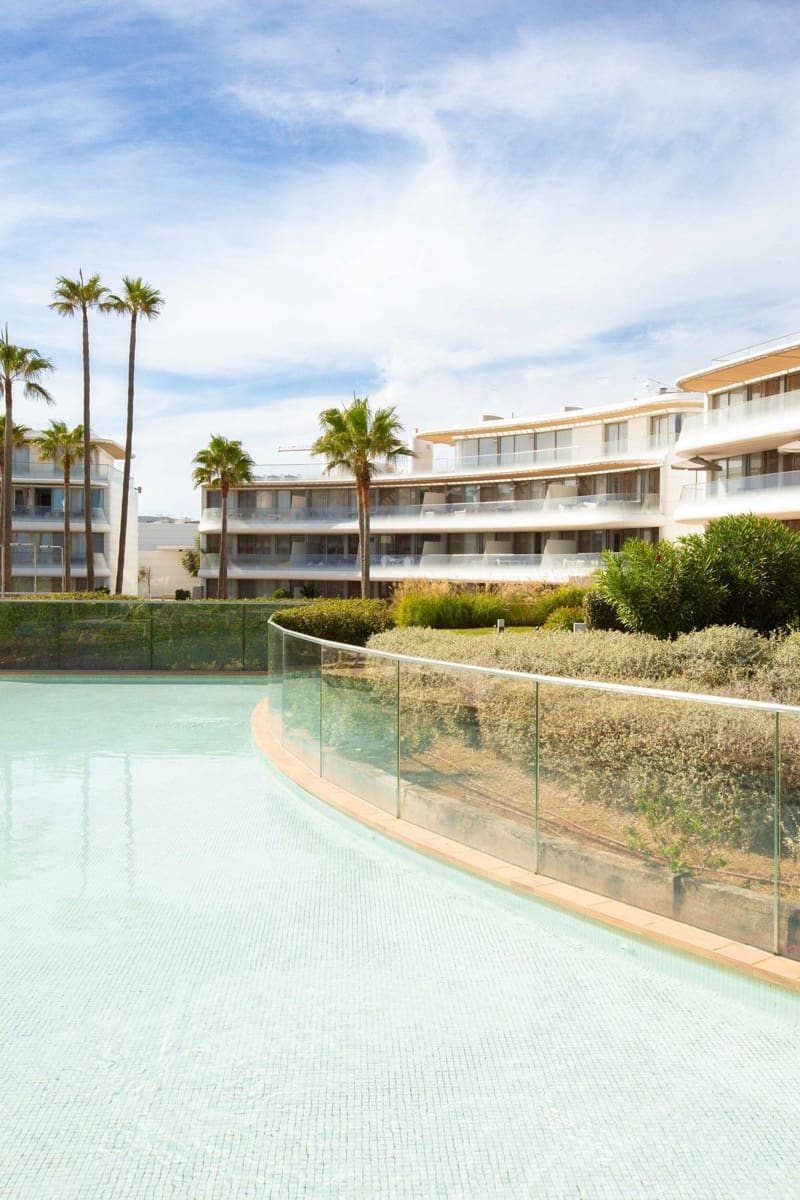 3 chambre Appartement à vendre à Estepona avec piscine garage - 1 450 000 € (Ref: 9758199)