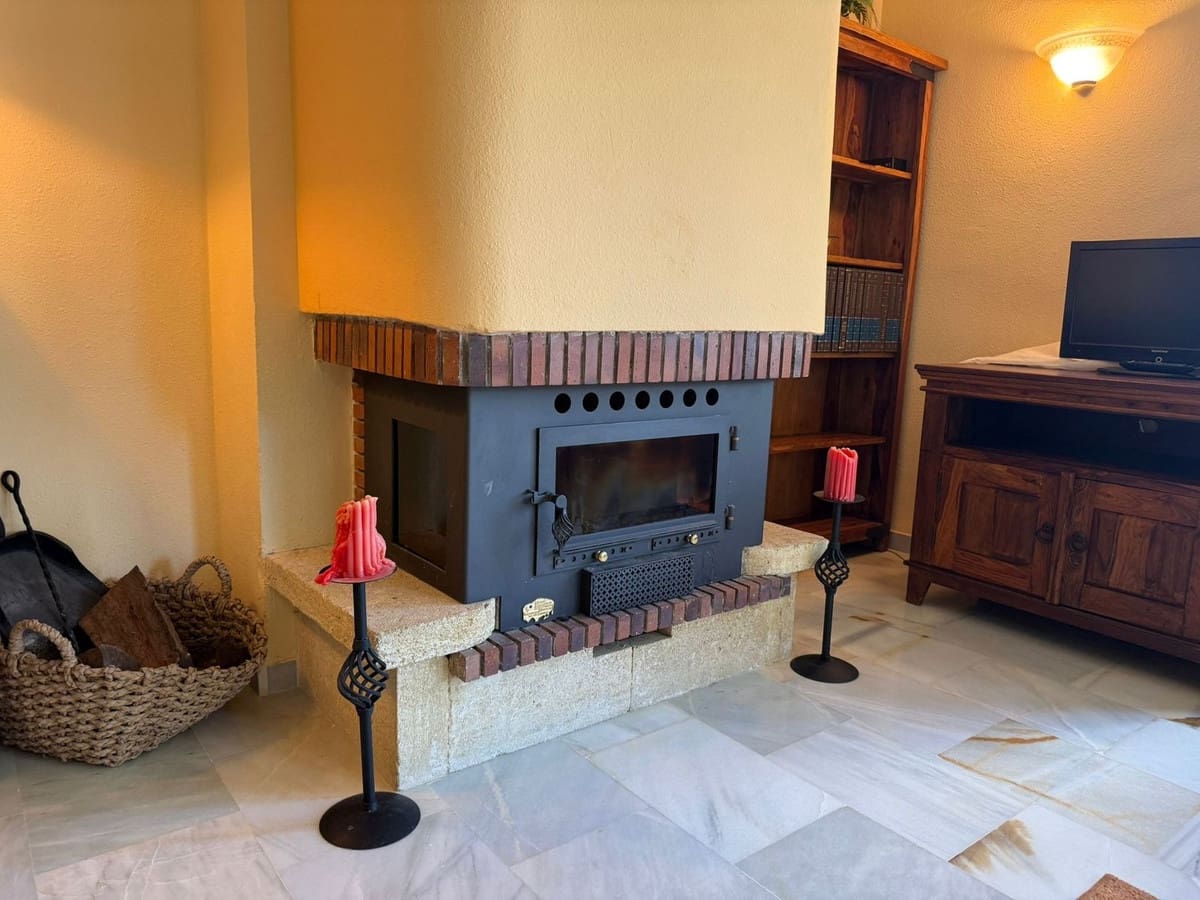 2 slaapkamer Flat te koop in Marbella met zwembad garage - € 329.000 (Ref: 9759464)