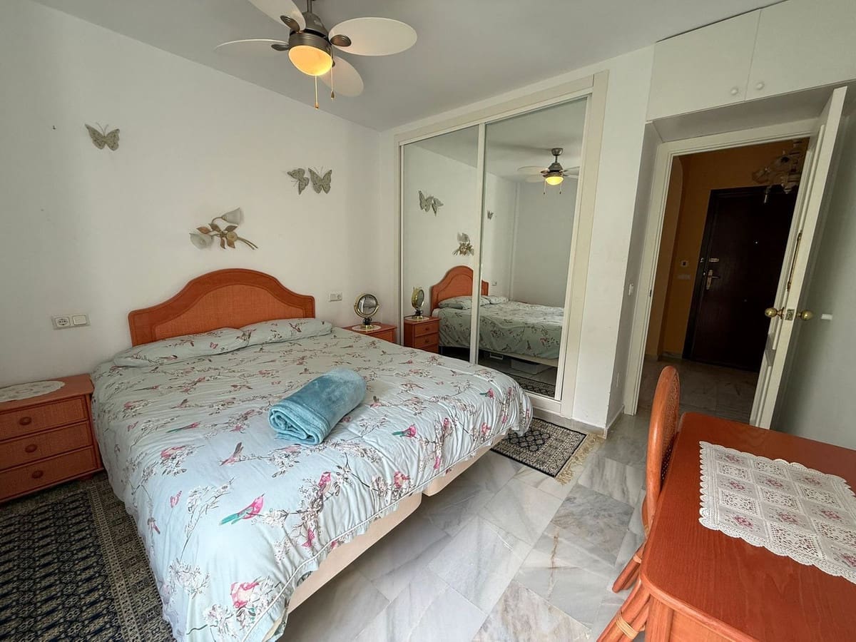 2 slaapkamer Flat te koop in Marbella met zwembad garage - € 329.000 (Ref: 9759464)