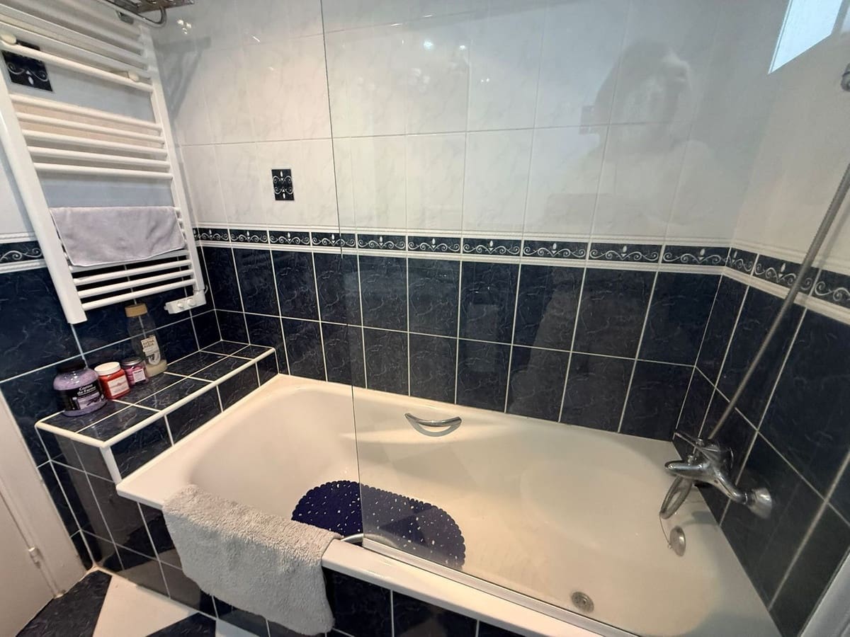 2 slaapkamer Flat te koop in Marbella met zwembad garage - € 329.000 (Ref: 9759464)