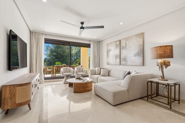 Piso de 3 habitaciones en Los Arqueros - Puerto del Almendro, Benahavís en venta con piscina garaje - 650.000 € (Ref: 9759465)